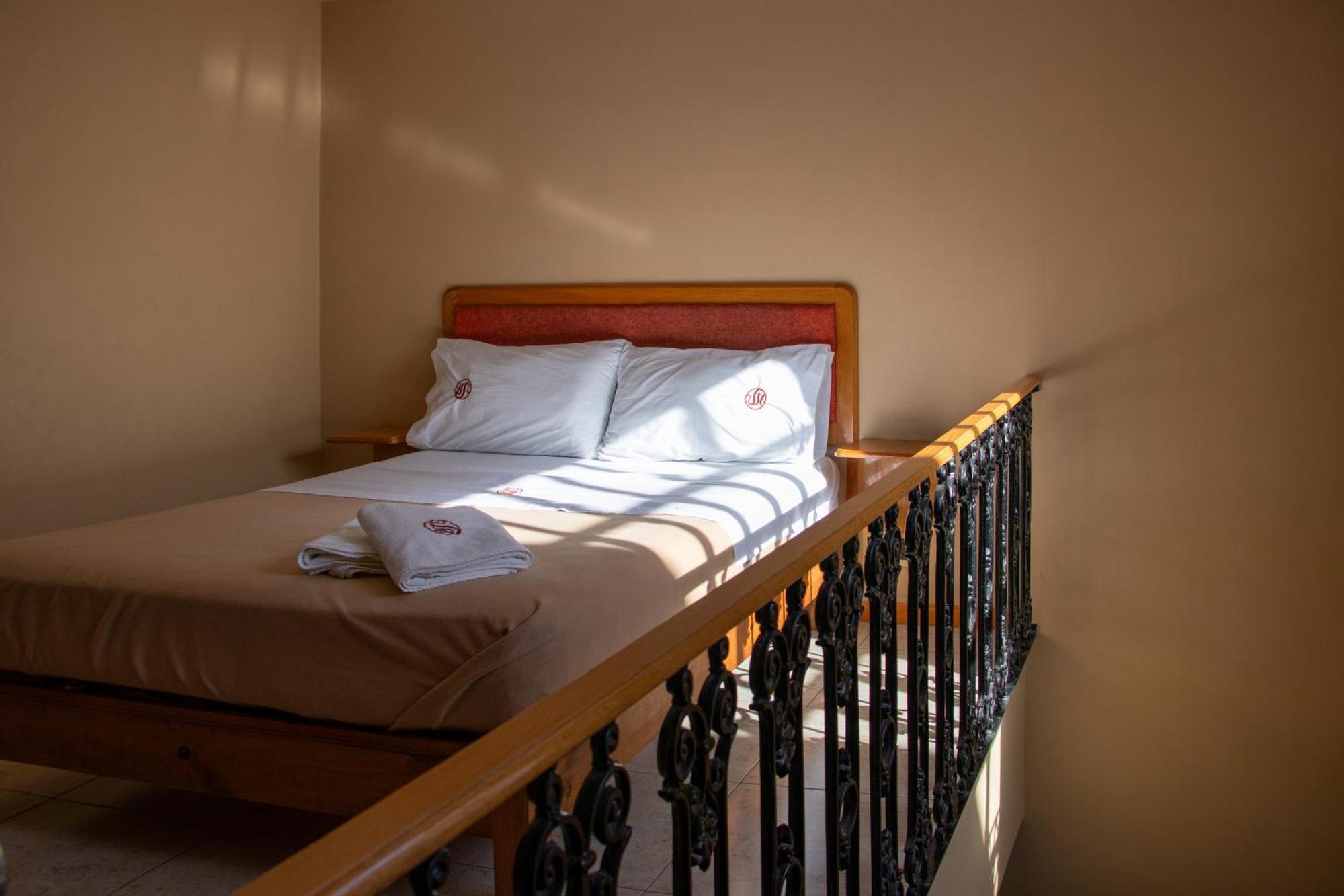 Suites Sevilla Пуэбла Экстерьер фото