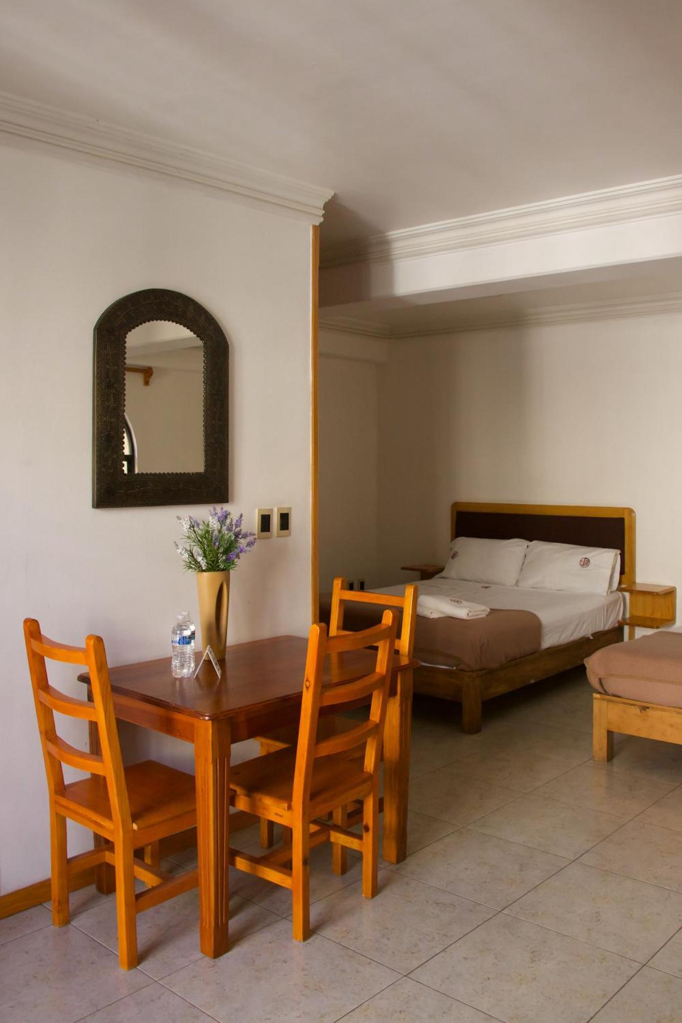Suites Sevilla Пуэбла Экстерьер фото