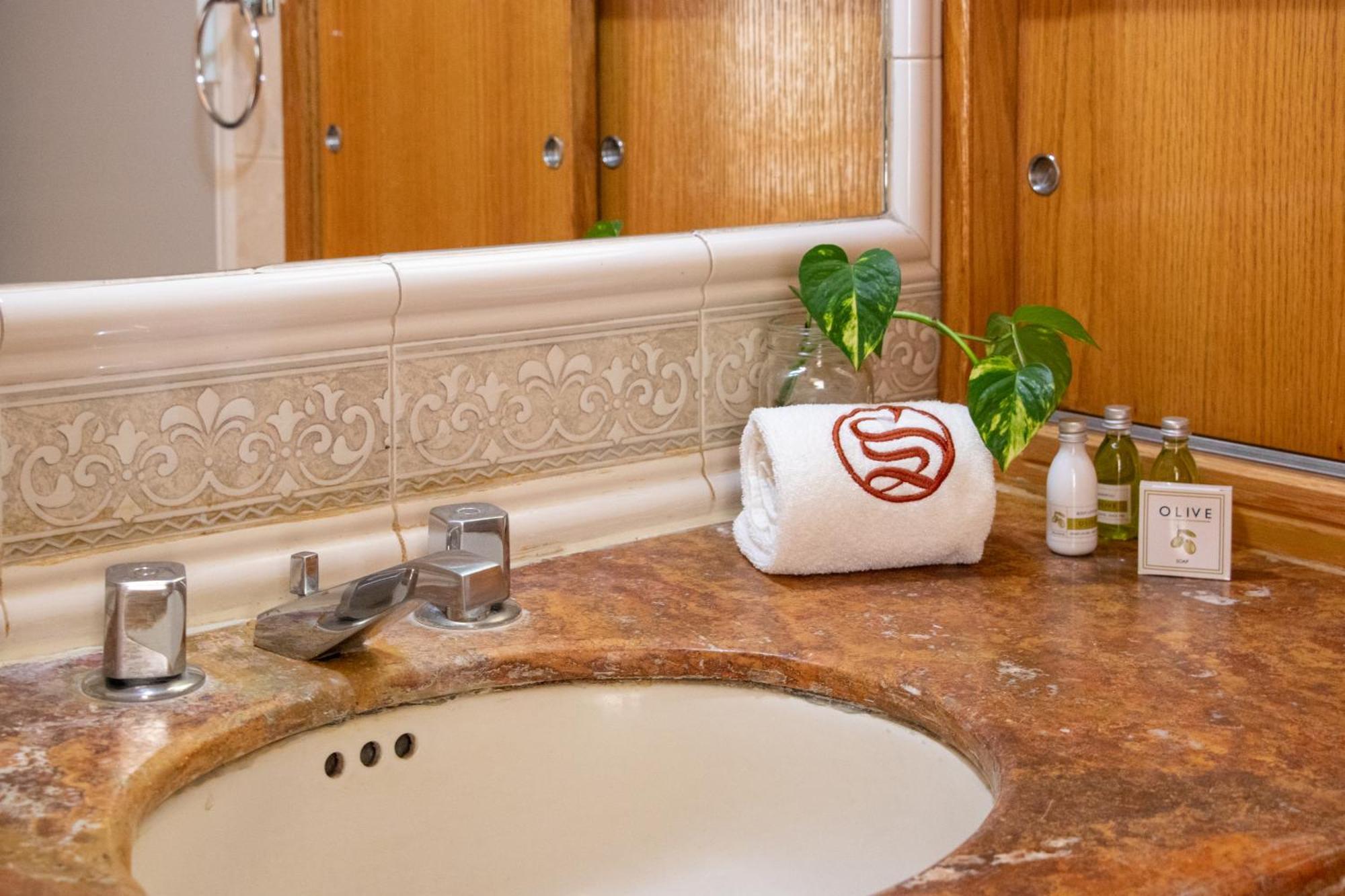 Suites Sevilla Пуэбла Экстерьер фото