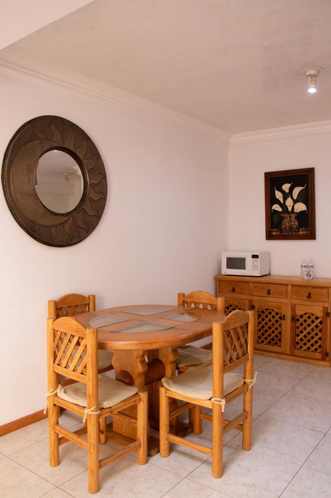 Suites Sevilla Пуэбла Экстерьер фото