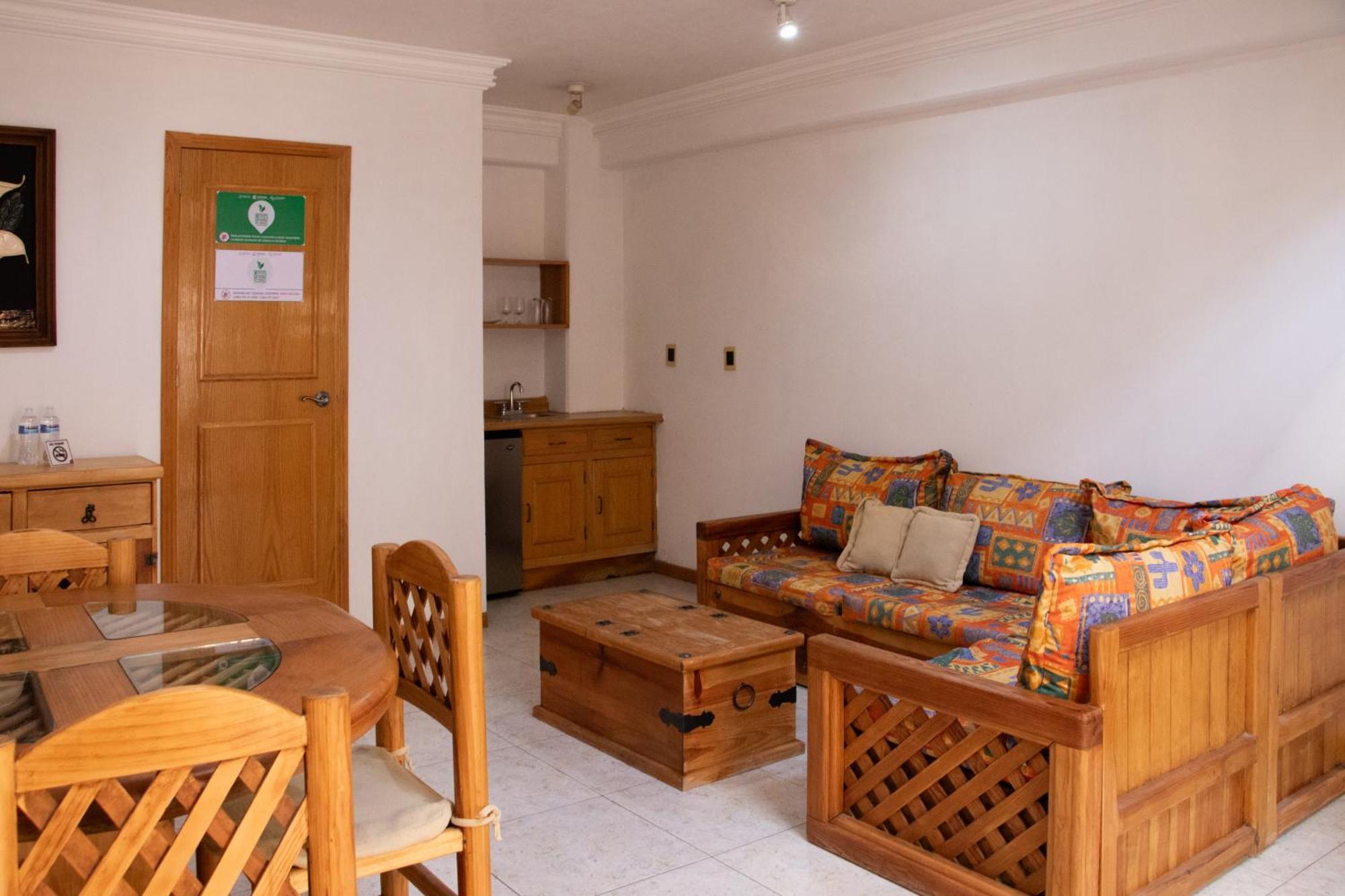 Suites Sevilla Пуэбла Экстерьер фото