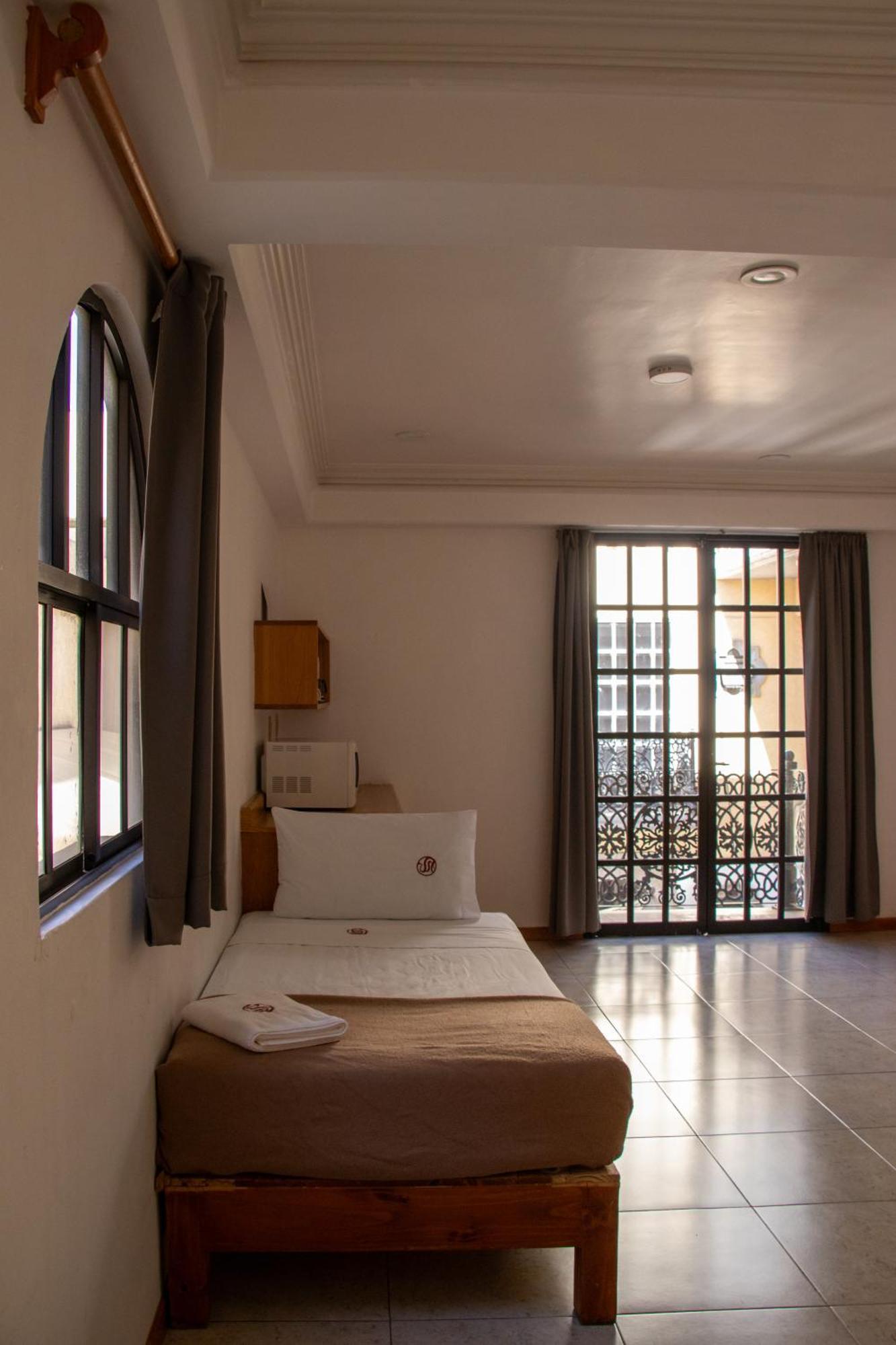 Suites Sevilla Пуэбла Экстерьер фото