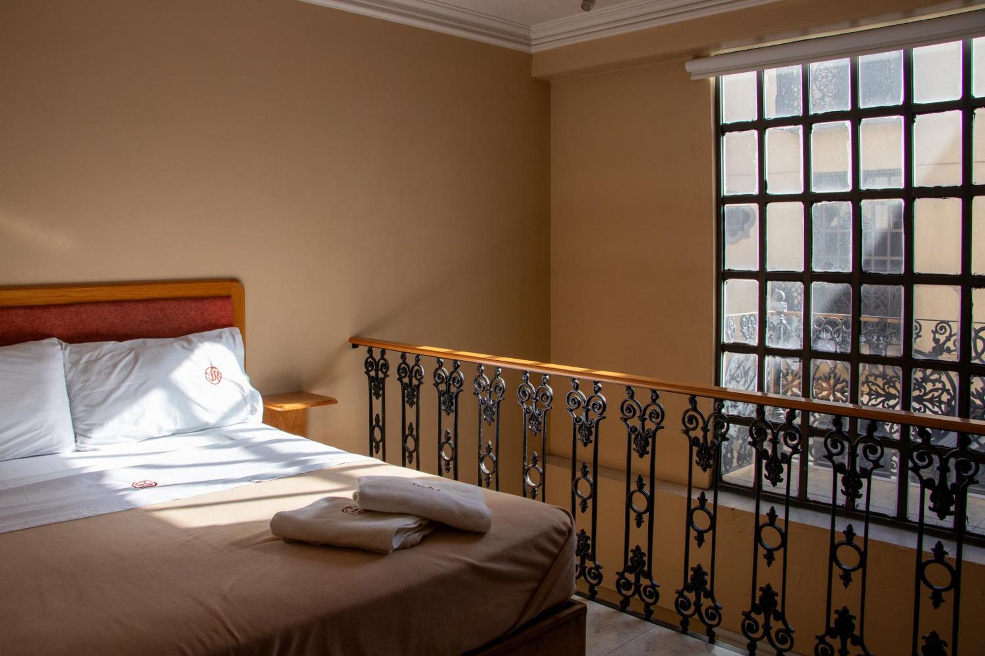 Suites Sevilla Пуэбла Экстерьер фото